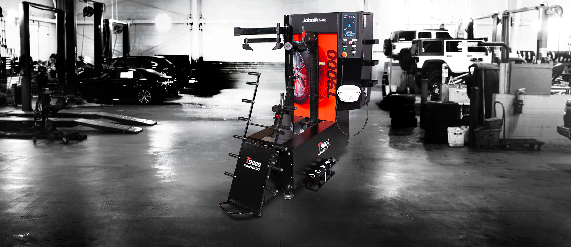 John Bean T9000 SafeMOUNT™ tire changer